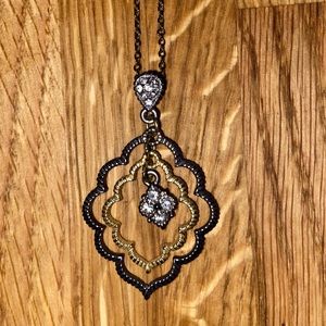 BEAUTIFUL black, gold and cubic zirconia pendant necklace!